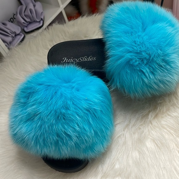 Fluffy Slippers - Picture 1 of 4